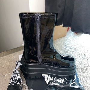Azalea Wang boots